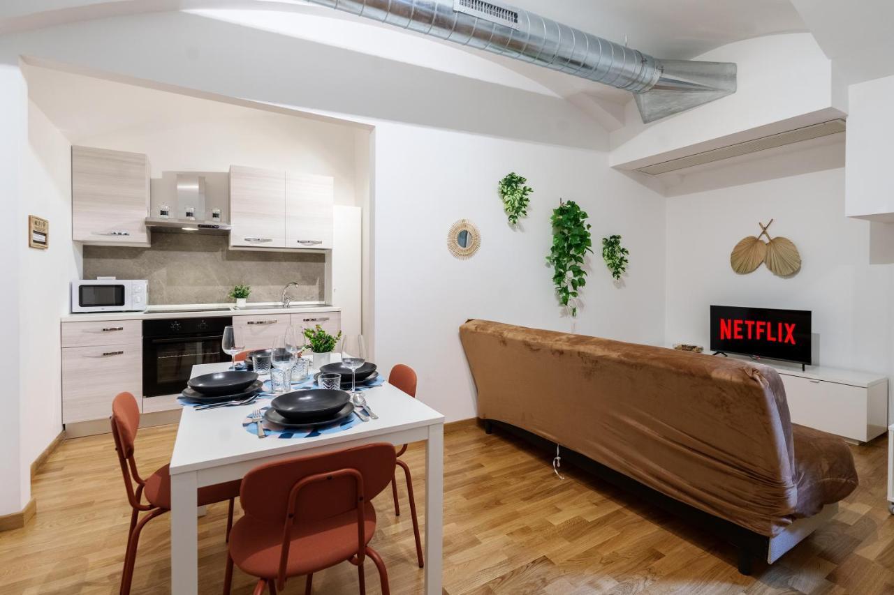 Centro Storico Duomo A 5 Minuti Love Suite Wifi Netflix Milano Ngoại thất bức ảnh